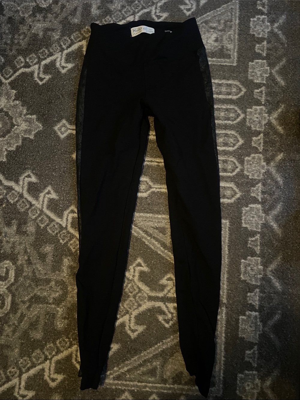 Black leggings with textured stripes - size XS
